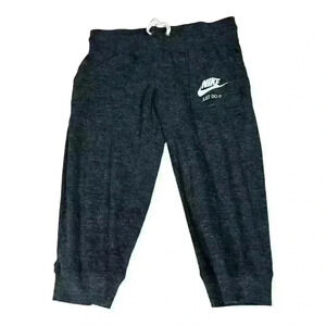 Nike Sportswear Heathered Gray Terry Capri Pants Girl’s Size M